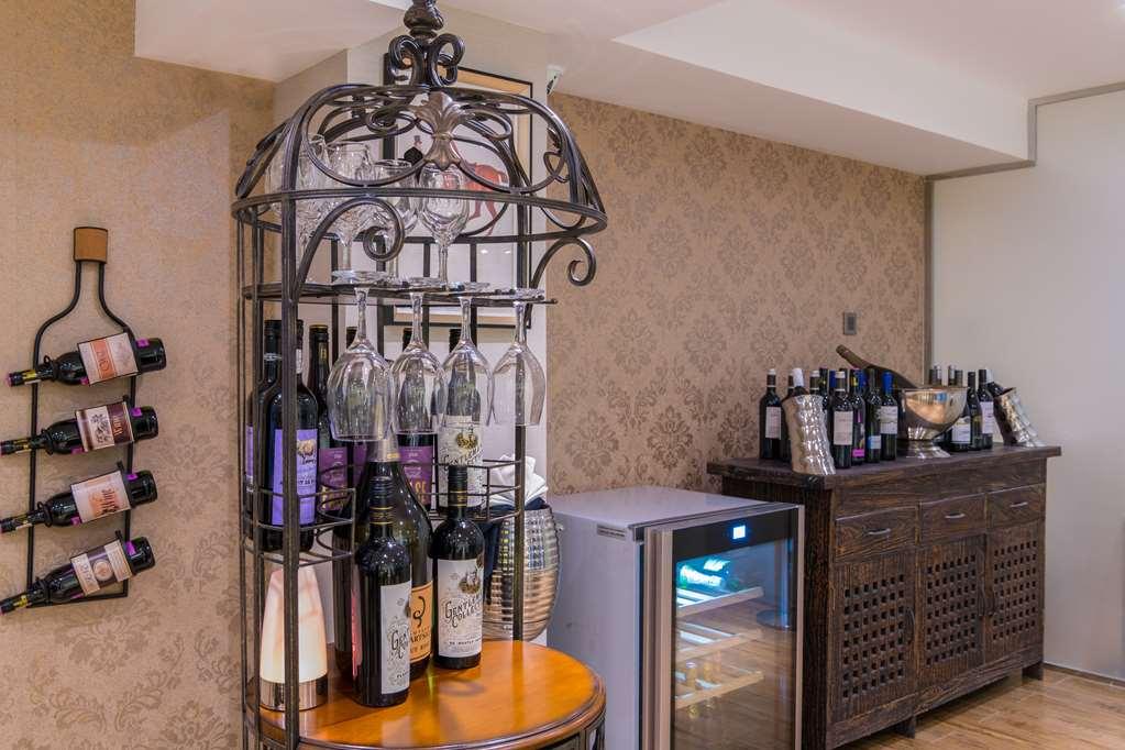 The Golden Ridge Hotel Νουβάρα Ελίγια Ανέσεις φωτογραφία