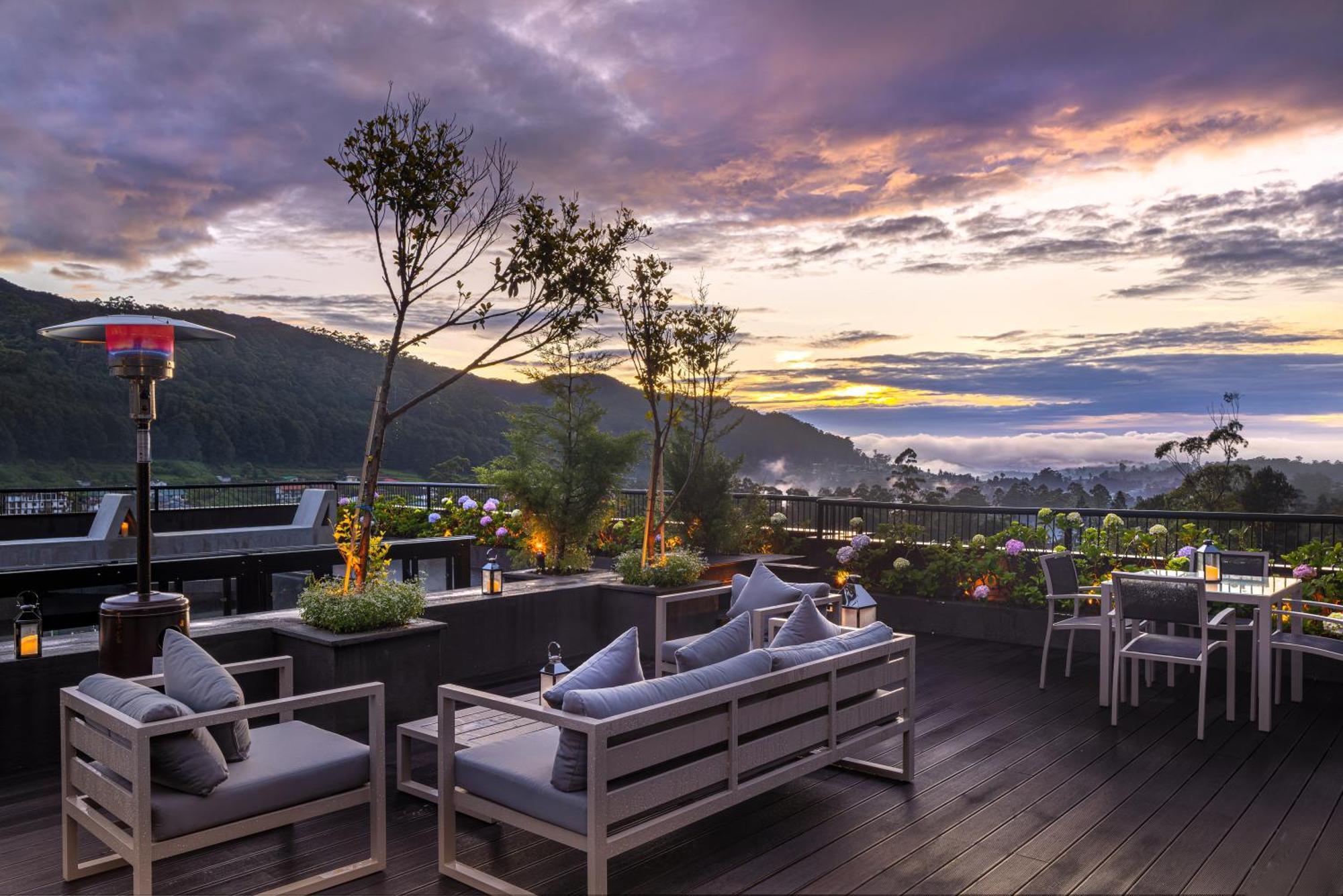 The Golden Ridge Hotel Νουβάρα Ελίγια Εξωτερικό φωτογραφία